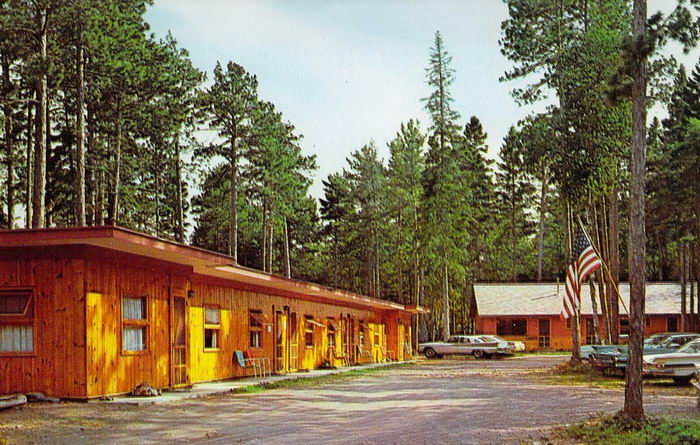 Norland Motel - Old Postcard